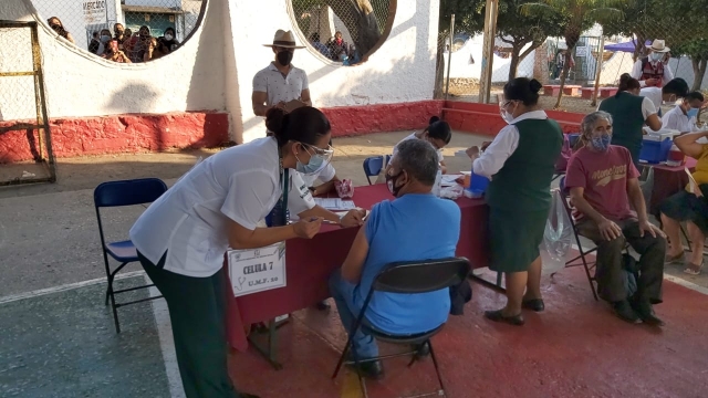 ¡Ven a vacunarte a la colonia Lagunilla!: ayuntamiento