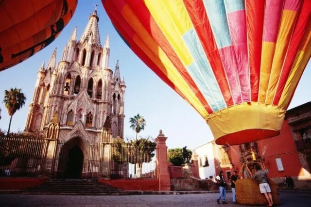 Luego de la tragedia de Teotihuacán, San Miguel de Allende suspende vuelos en globo
