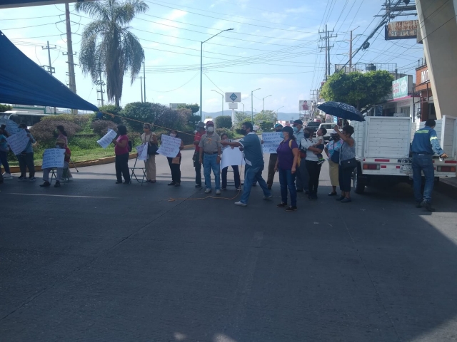 Informa Gobierno de Jiutepec sobre manifestación en bulevar Cuauhnáhuac