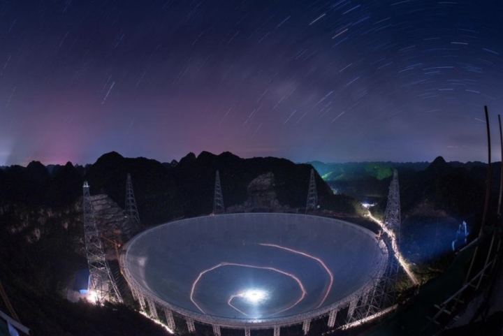 Radiotelescopio chino FAST detecta más de 900 nuevos pulsares
