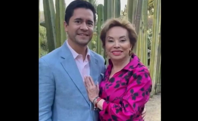 La exlideresa del SNTE se casó este viernes por el civil con Luis Antonio Lagunas