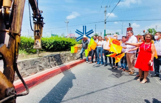 Inicia Ayuntamiento de Jiutepec obra de mejoramiento vial en el bulevar Cuauhnáhuac