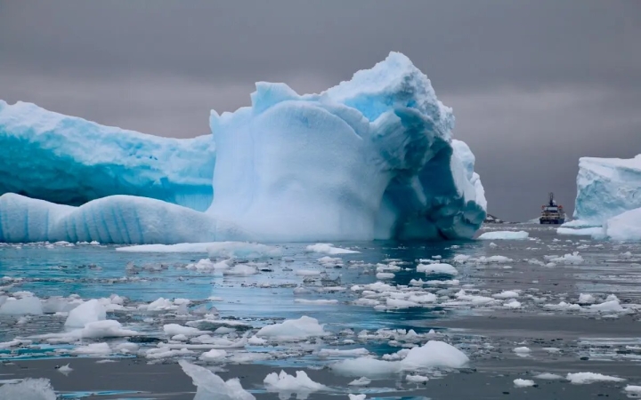 Descubren 46 nuevos lagos subglaciales en la Antártida