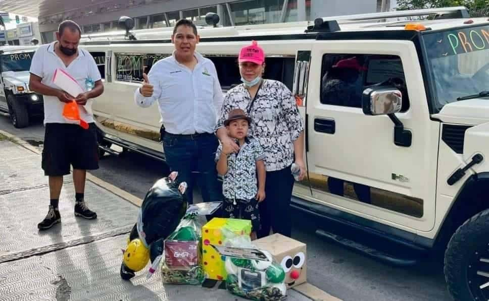 Con regalos y en limusina, Romeo festejó su graduación