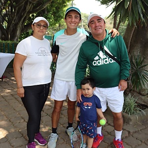 Hoy se enfrentarán en semifinales Diego Méndez contra Juan Pablo López, y Esdras Martínez se medirá ante Rodrigo Reyna.
