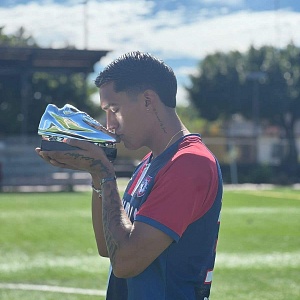 Christopher Brito Martínez anotó 36 goles en la última temporada, por lo que fue reconocido como el máximo goleador del Grupo 7 de la Tercera División Profesional.