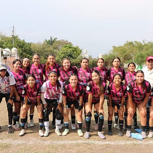 Las Caudillas hicieron pesar su cancha.