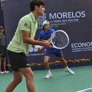Rodrigo Pacheco tuvo un estupendo día en singles y dobles.