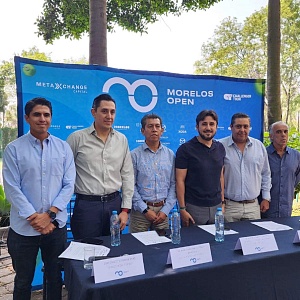 (De izquierda a derecha) Luis David Viruega Díaz, director del Morelos Open 2025; Miguel Armando Moreno, director del Fideicomiso Turismo Morelos (Fitur); Marco Antonio Santiago Mendoza, representante de la Asociación de Tenis de Morelos; Daniel Altafi Valladares, secretario de Turismo de Morelos; Mario Chávez Ortega, director general del Fideicomiso Ejecutivo del Fondo de Competitividad y Promoción del Empleo del Estado de Morelos (Fidecomp); y Sergio Campos Mondragón, director de Promotenis y fundador del Morelos Open.