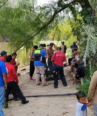 Rescatan con vida a joven tras caer al río Amacuzac