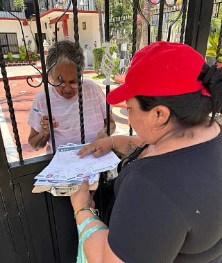 Personal de Protección Civil comenzó a notificar a las personas que viven en riesgo de inundaciones para que tomen las medidas preventivas.