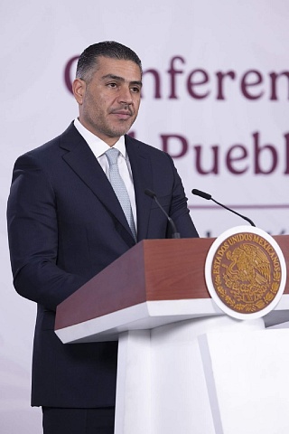 La Escuela de Mandos está integrada en la estrategia nacional de seguridad para la profesionalización de las Policías estatales y municipales, expuso Omar García Harfuch, titular de la SSPC federal.  