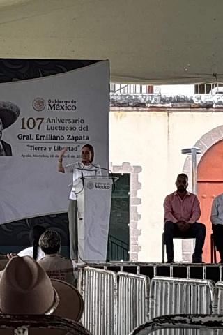 La presidenta recordó los ideales del líder revolucionario.