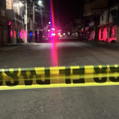 La Policía informó que a las 00:35 horas les reportaron que estaba una persona herida en la calle Nueva Inglaterra, esquina con la avenida Vicente Guerrero. 