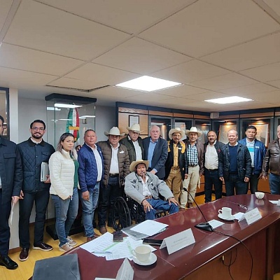 Una comisión de manifestantes dialogó con autoridades de la Secretaría de Agricultura y Desarrollo Rural. 