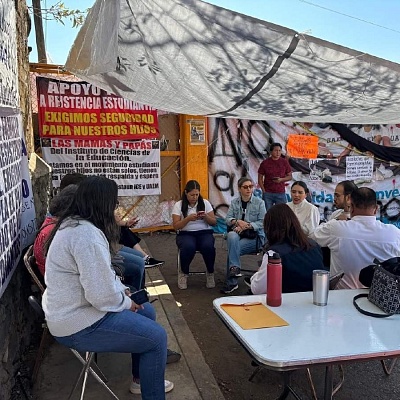 La institución mantiene presencia en la Puerta 1 del Campus Norte y reitera a los estudiantes apertura al diálogo abierto, informó la UAEM.