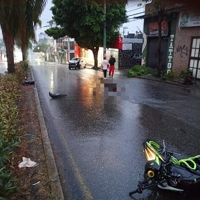   El hecho ocurrió en los carriles con dirección a la glorieta de “La Luna”.