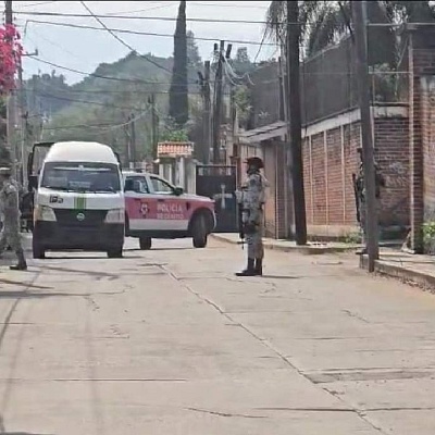 Algunas unidades resultaron con daños por los impactos de bala.