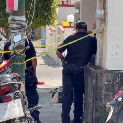 Individuos que estaban trabajando cerca del sitio llamaron al número de emergencias al notar que el individuo no se movía.