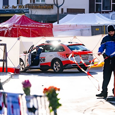 Agentes de policía en la estación de esquí de Crans-Montana, este jueves.