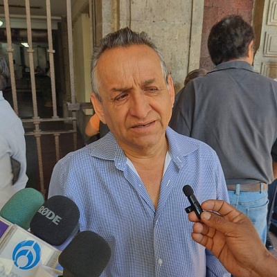 Taxistas piden más tiempo para pagar refrendo