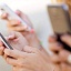 Jóvenes utilizan hasta 15 horas diarias la tecnología digital, compartió el investigador. 