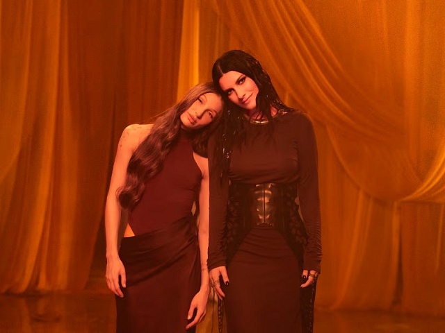 Youtube: Laura Pausini, Yami Safdie - ESO Y MÁS