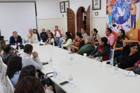 La dirigencia seccional del SNTE se reunió con directores de primarias. 