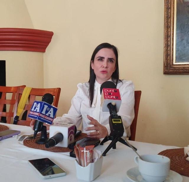 Diputada “indígena” se dice discriminada por su piel