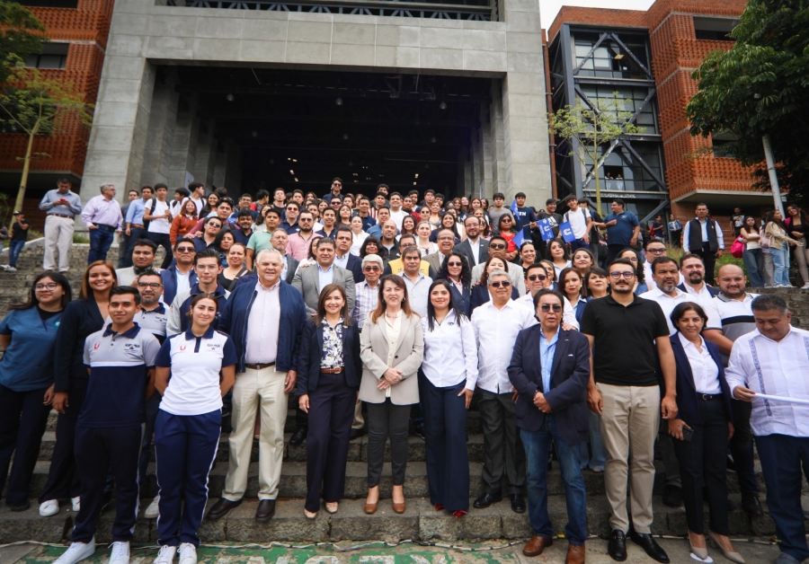 Reconoce Margarita González Saravia iniciativas de la juventud universitaria en la UAEM