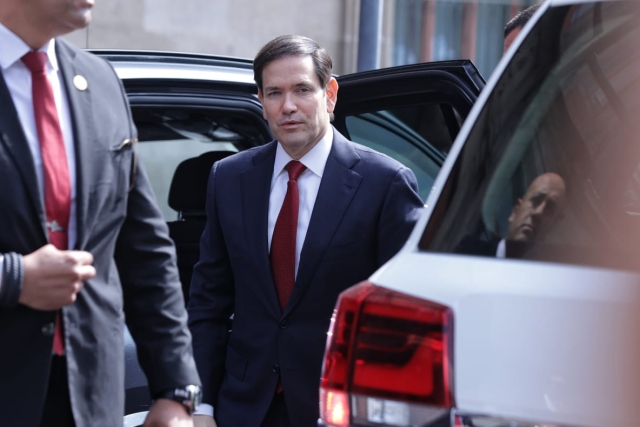 Marco Rubio llega a Palacio Nacional para reunirse con Sheinbaum