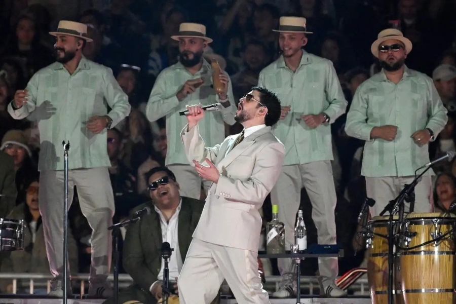 Bad Bunny transforma el Estadio GNP en la capital mundial del perreo durante su primer concierto en CDMX
