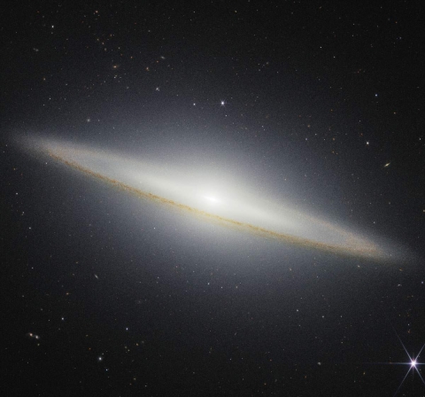 James Webb obtiene nueva imagen de la galaxia del Sombrero