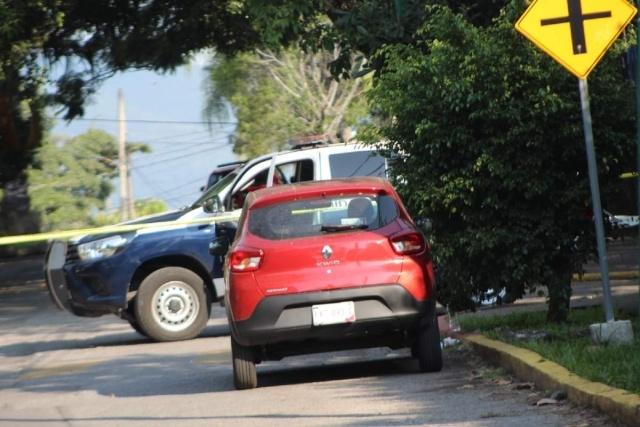  La adolescente iba a subir a su vehículo cuando llegaron los asaltantes.