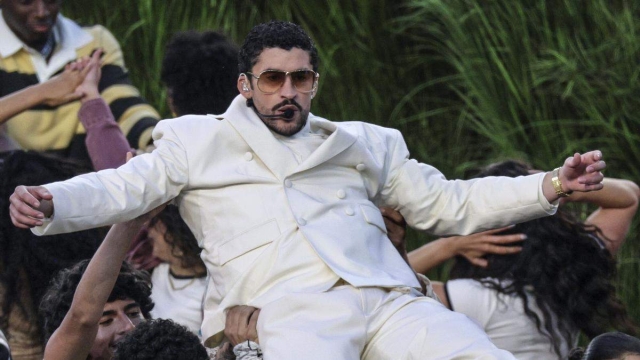 Espect&aacute;culo contra realidad migrante