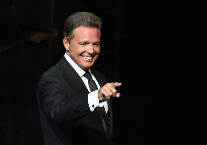 Imparable: Luis Miguel rompe récord de 5 mil millones de descargas en Spotify