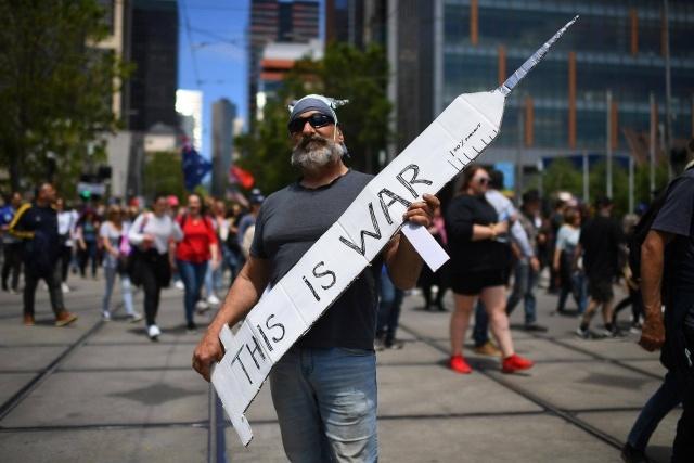 Protestan contra las medidas por COVID-19.