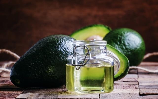 Adiós puntas abiertas: Aguacate y aceite de oliva al rescate