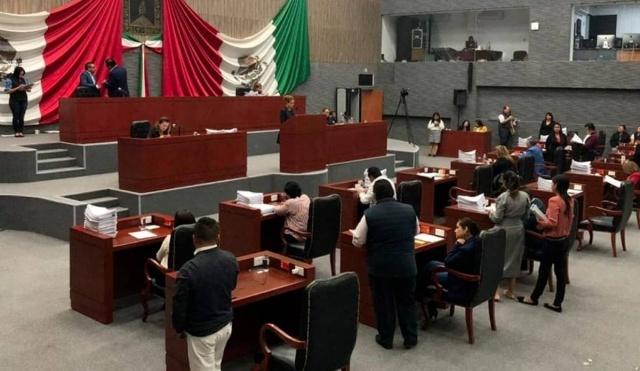 Les tembló la mano a los diputados y pospusieron su sesión