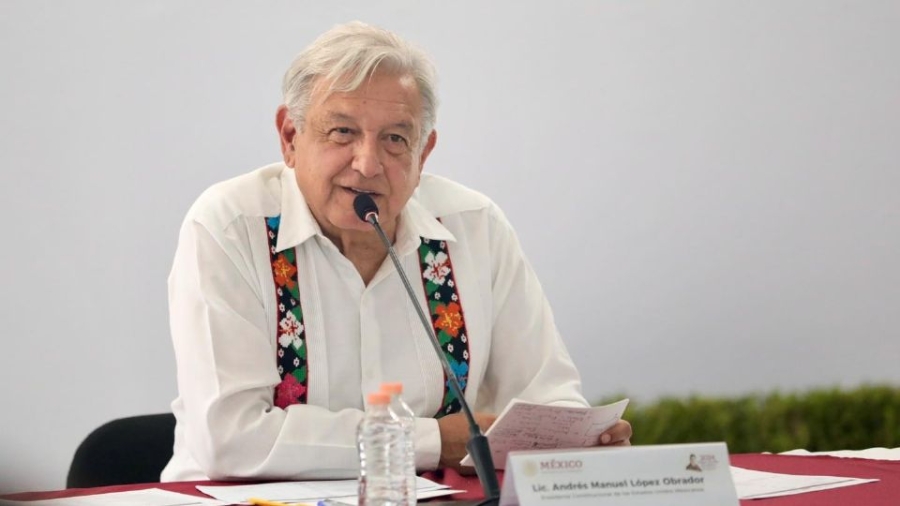 López Obrador supervisa obras e infraestructura en Quintana Roo
