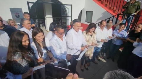 Encabeza gobernadora firma de convenio de colaboración entre Gobierno de Morelos, SME y cooperativa LFC