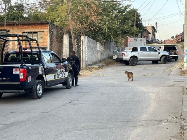 Dejan un cadáver en la cajuela de un taxi