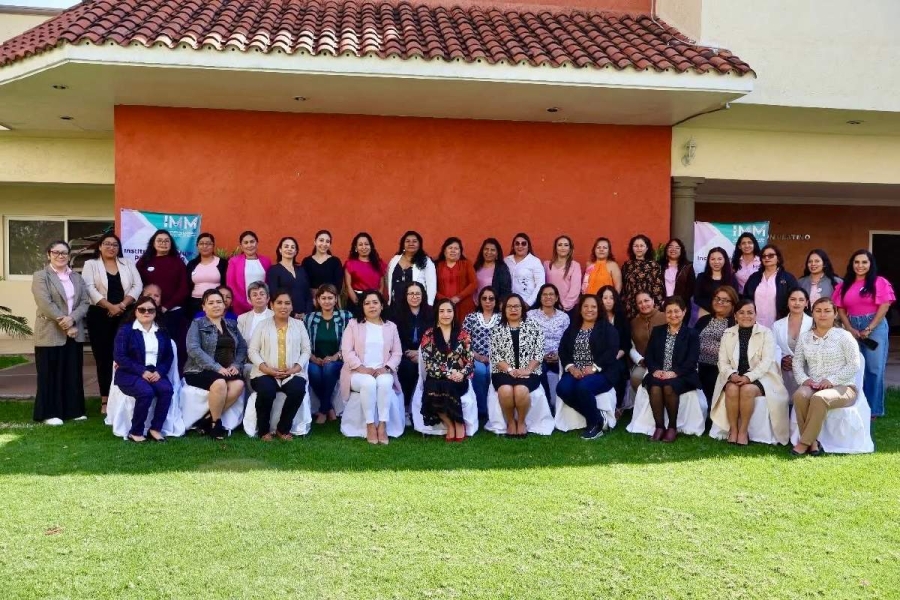 En el encuentro participaron titulares de las Instancias Municipales de la Mujer.