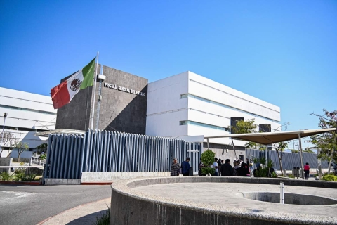 … sin embargo, él (Édgar Maldonado Ceballos) tiene la responsabilidad de acelerar las investigaciones y darle respuesta a la sociedad morelense que lo eligió indirectamente a través de nuestros representantes populares en el Congreso Local. 