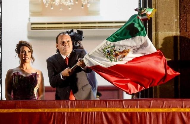 Con un llamado a la unidad, conmemoró Cuauhtémoc Blanco el 213 aniversario del Grito de Independencia