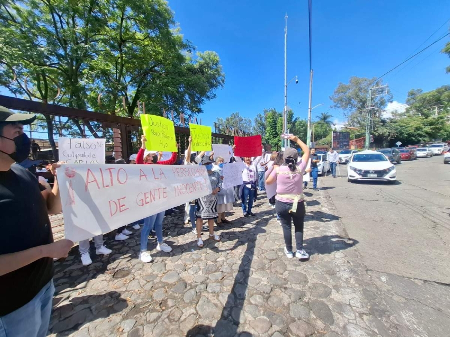 Este viernes, familiares y vecinos de los detenidos protestaron en la capital del estado.