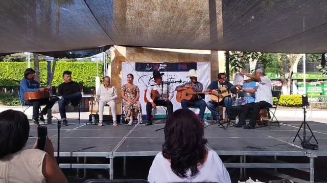 Llevan a cabo &#039;Segundo encuentro de trovadores&#039;, en Jiutepec