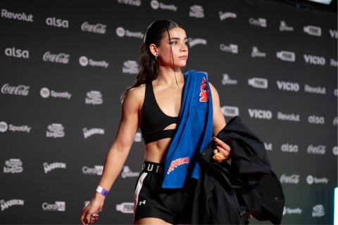 ¿Quién es Alana Flores? la consagrada como tricampeona de La Velada del Año V