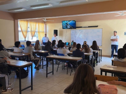 Impulsa Cuautla educaci&oacute;n tecnol&oacute;gica en la Feria &ldquo;J&oacute;venes Emprendedores&rdquo;