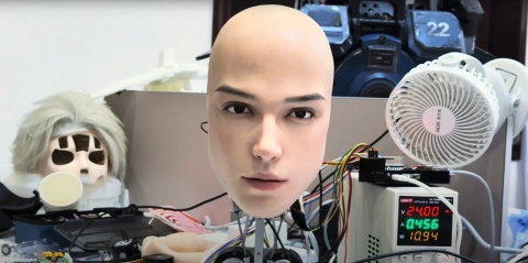 China avanza en la robótica con una cabeza que imita gestos humanos